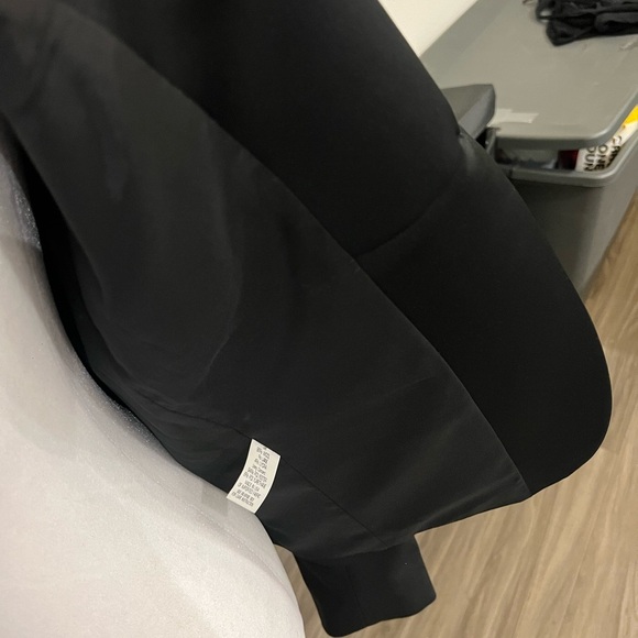 Theory Black Tailored Blazer with Notched Lapels - Picture 10 of 12